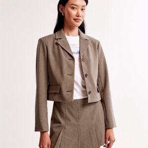 NWT ABERCROMBIE AND FITCH CROPPEDBlLAZER